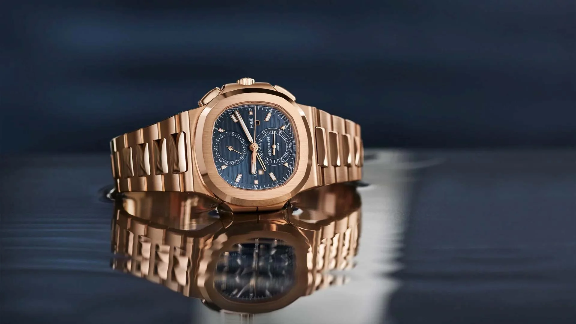 Patek Philippe Nautilus 5980 en or rose, cadran bleu